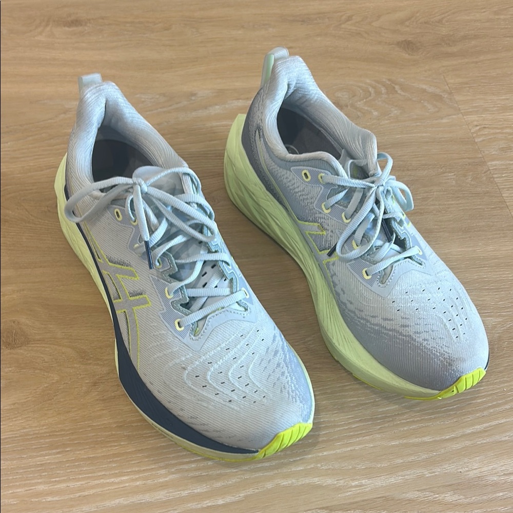 Asics Novablast 4
